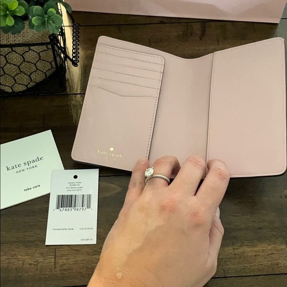 NWT kate spade Staci Confetti Passport Holder - Picture 4 of 10